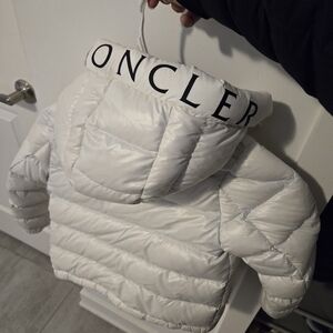 Moncler Kids Salzman Water Logo